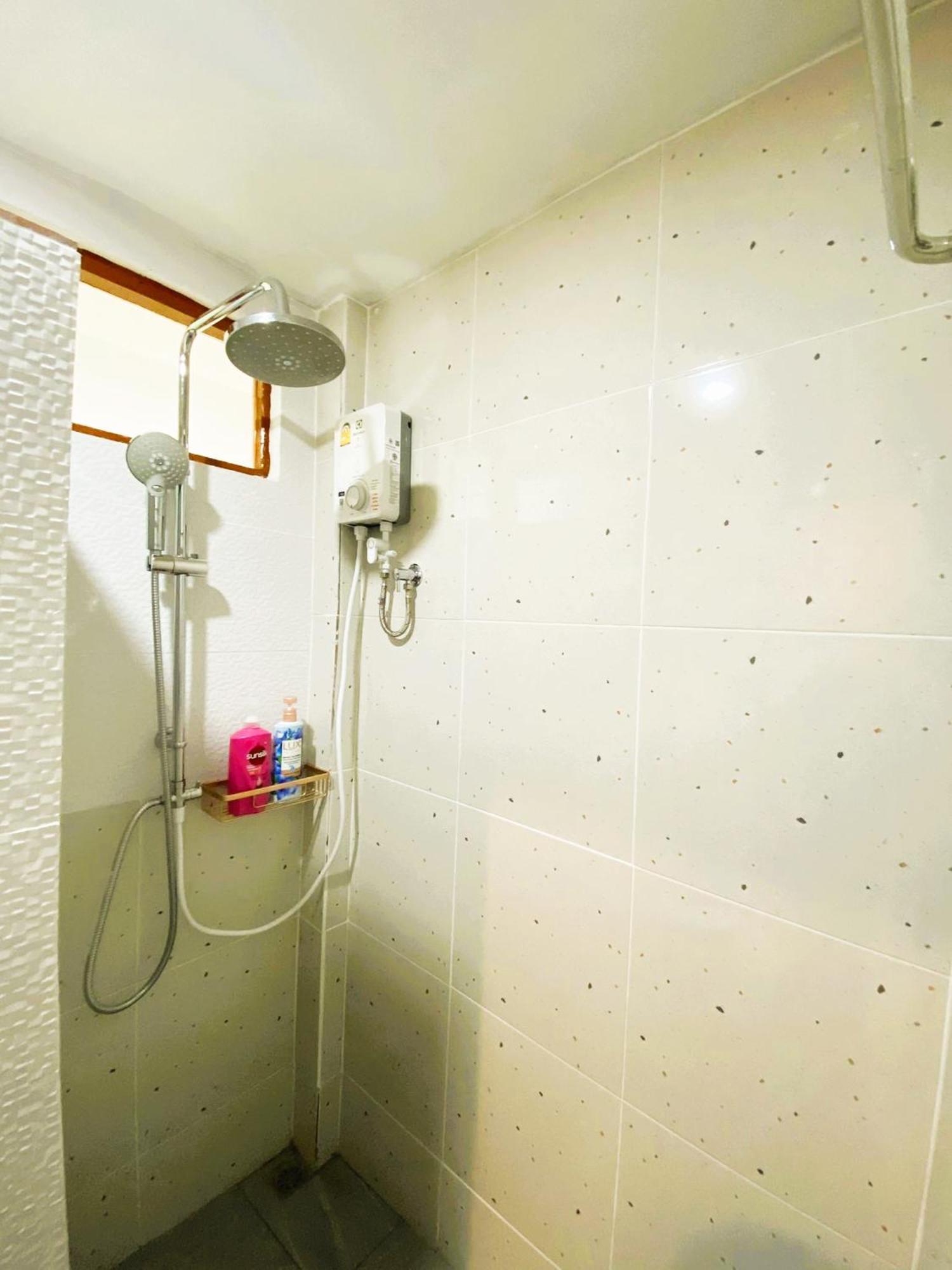Ubox Samui & -