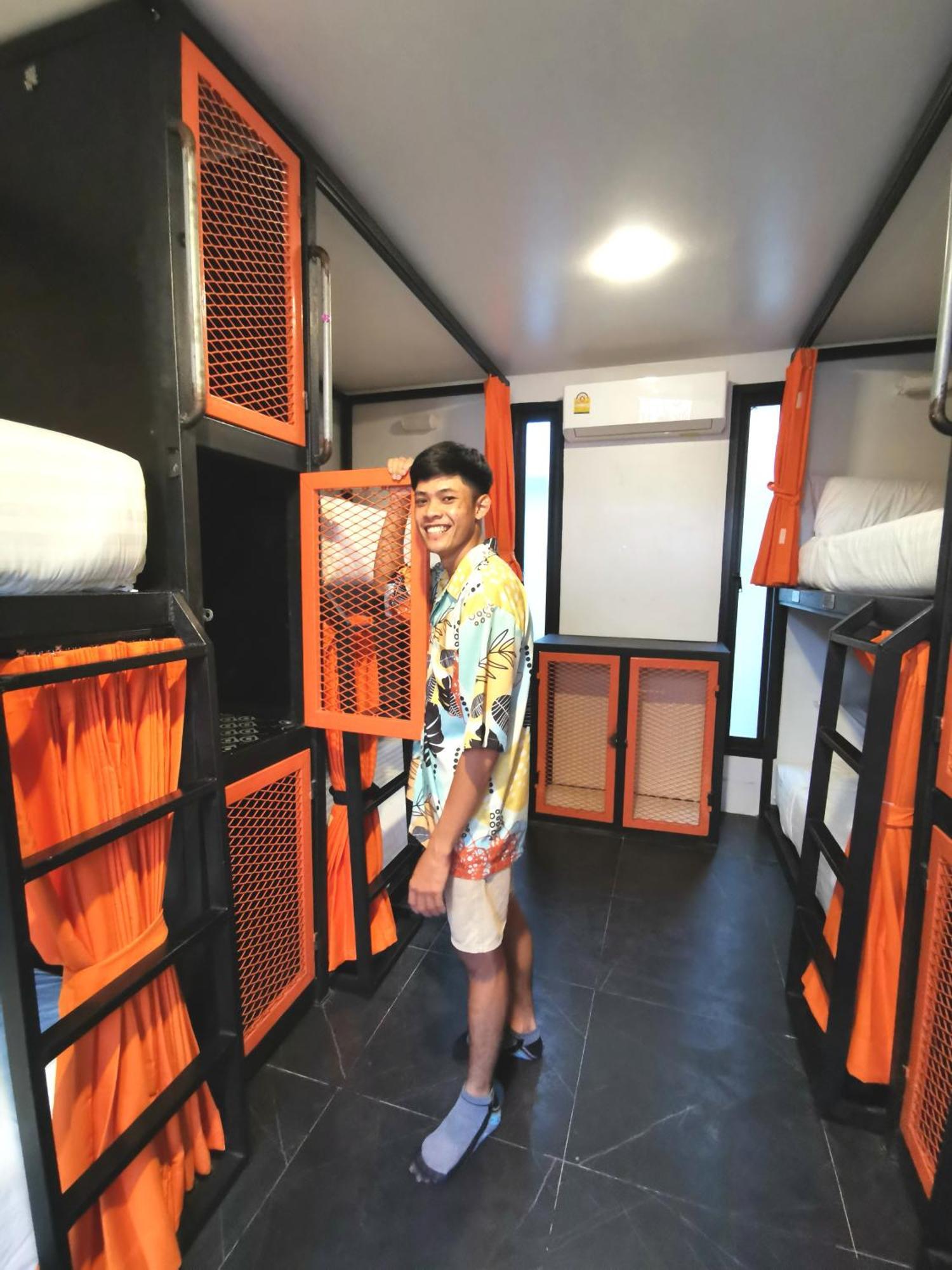 Ubox Samui & - *